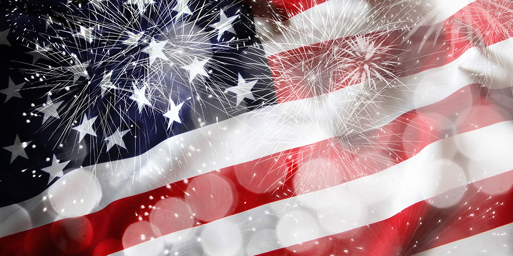4th of July at Harbourside Place including live music, kids activites, vendors, classic cars, and fireworks!